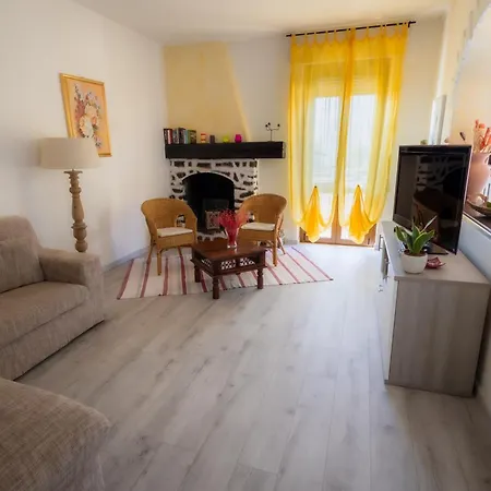 Apartment Casa Laura Colico